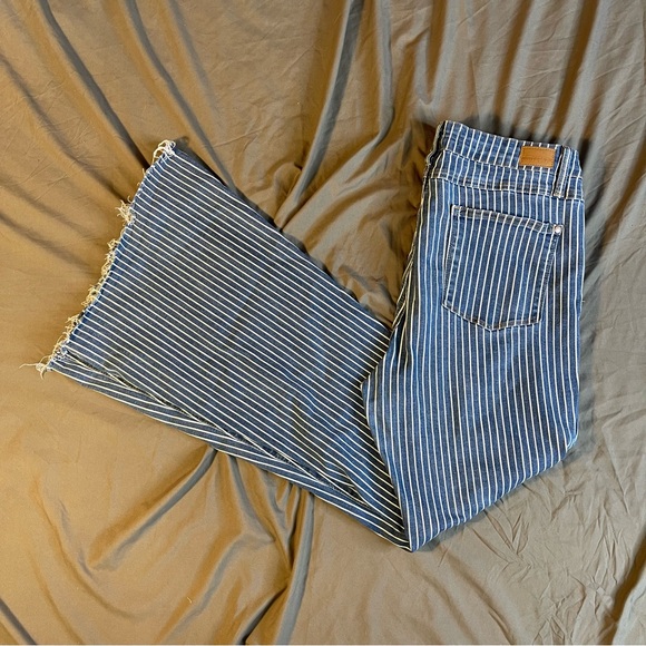 Judy Blue Engineer Striped High Waist Super Flare Jeans 13/31 - Picture 6 of 9
